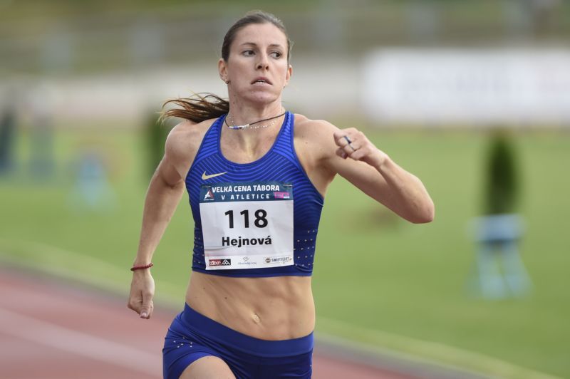 Atletka Zuzana Hejnová. 
