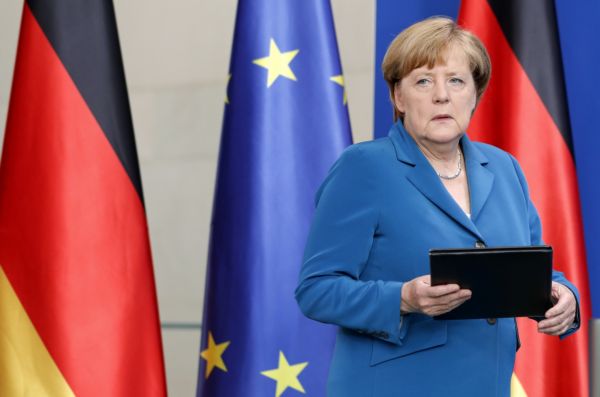 Německá kancléřka Angela Merkelová uspořádá tiskovou konferenci.