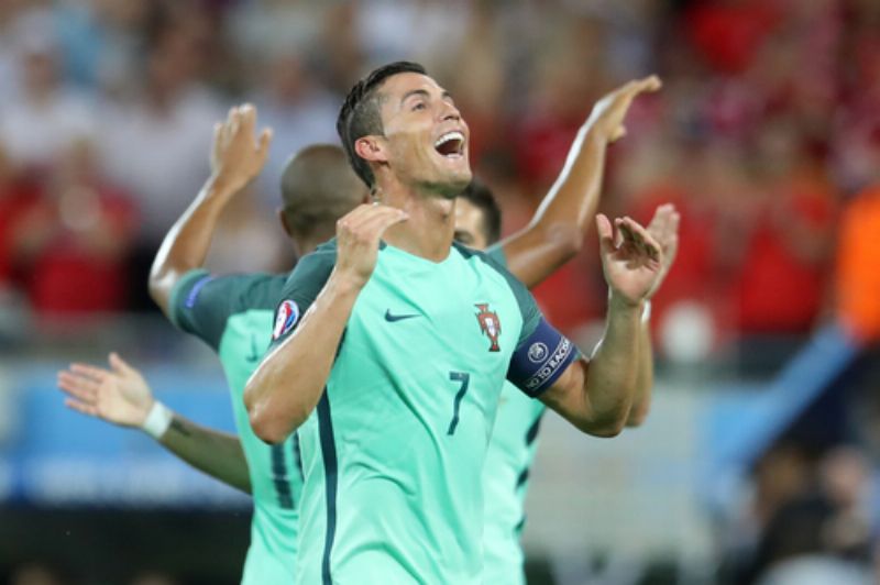 Cristiano Ronaldo a jeho vítězné gesto.