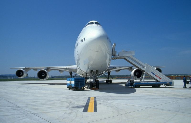 Palubní personál letecké společnosti Air France je již třetí den ve stávce, dotkne se to i letů z Prahy (ilustrační foto).