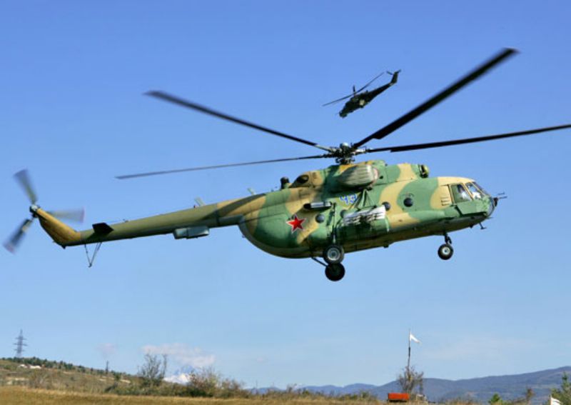 Ruský transportní vrtulník Mi-8.