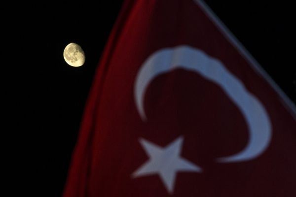 Podle úřadů jsou za incident odpovědní odbojní kurdští separatisté.