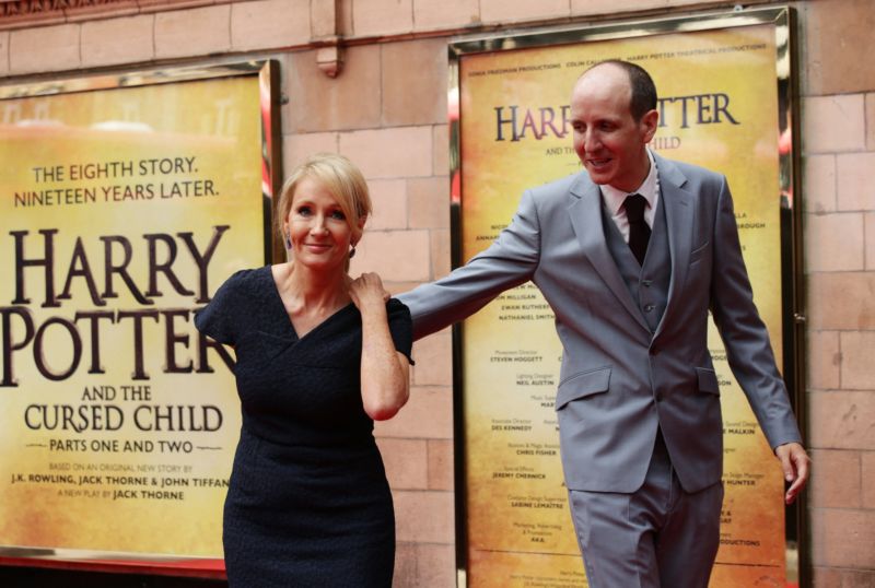 J. K. Rowlingová a Jack Thorne.