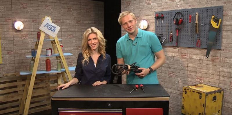 Adam a Lucie z pořadu Kutil Adam znají jednoduchý trik, jak na smotanou prodlužovačku. Adam a Lucie z pořadu Kutil Adam znají jednoduchý trik, jak na smotanou prodlužovačku.