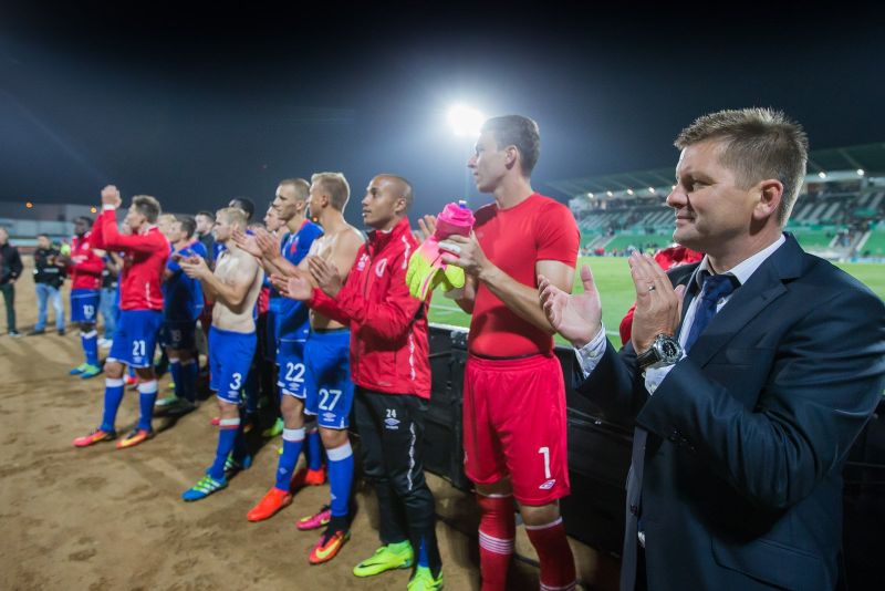 Fotbalisté Slavie slaví postup přes Rio Ave.