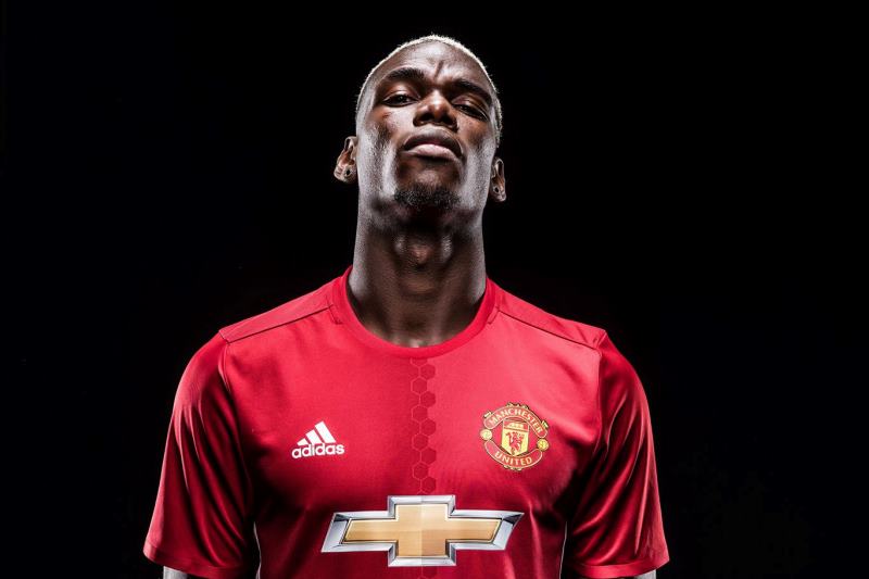Paul Pogba opět oblékl dres Manchesteru United. Paul Pogba opět oblékl dres Manchesteru United.
