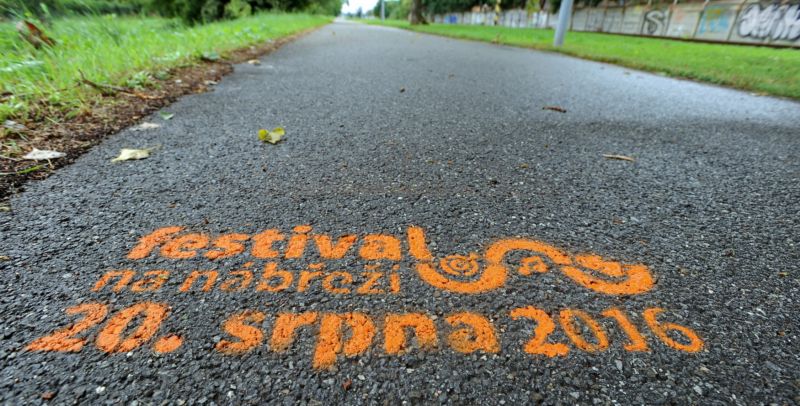 Festival Překročme řeku.