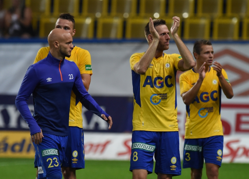 Fotbalisté Teplic překvapivě vypadli už ve druhém kole MOL Cupu. Fotbalisté Teplic překvapivě vypadli už ve druhém kole MOL Cupu.