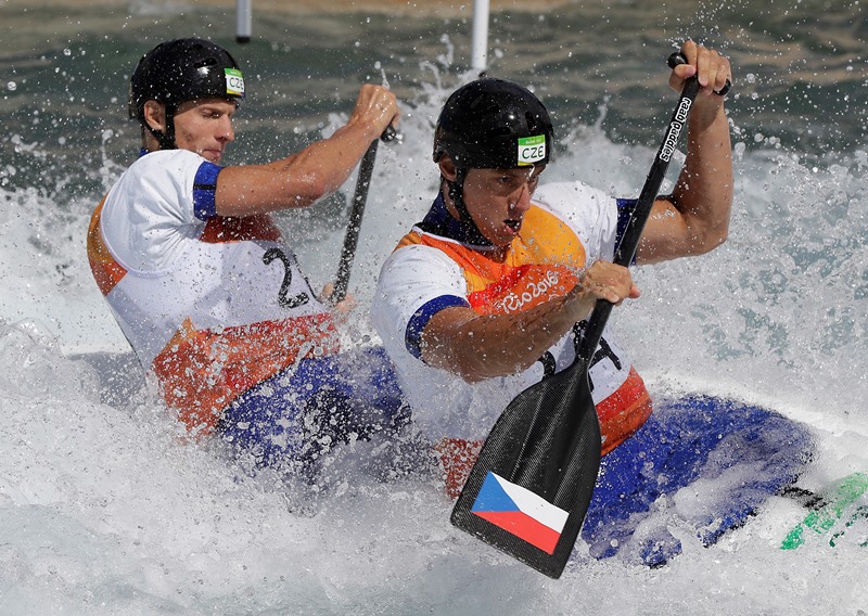 Josef Kašpar (vpředu) a Marek Šindler. Josef Kašpar (vpředu) a Marek Šindler.