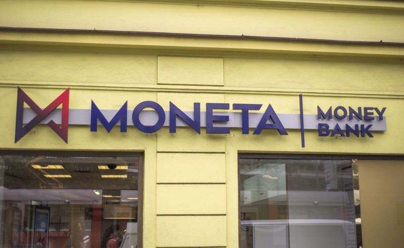 Moneta Money Bank (logo). Moneta Money Bank (logo).