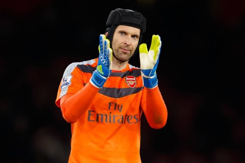 Brankář Arsenalu Petr Čech.