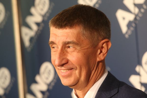 Sněmovní volby by nyní vyhrálo hnutí ANO s 25,5 procenta hlasů.