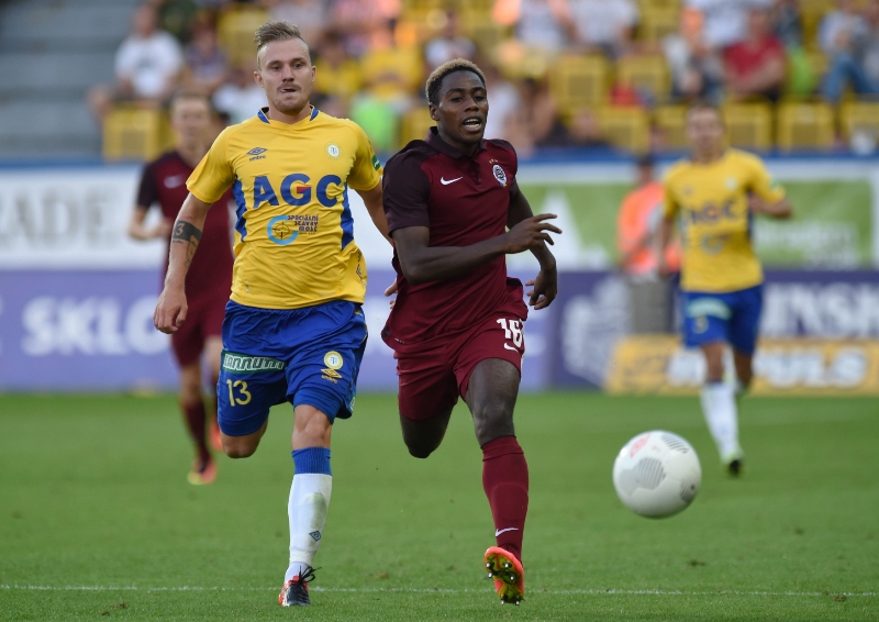 Fotbalista pražské Sparty Tiémoko Konaté.