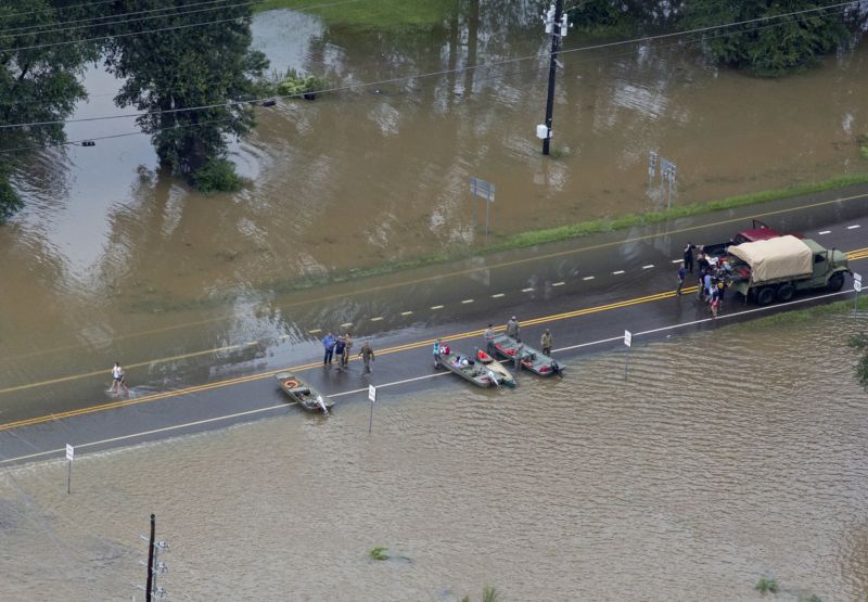 Od pátku napršelo v částech Louisiany až čtyřicet centimetrů, uvádějí meteorologové.
