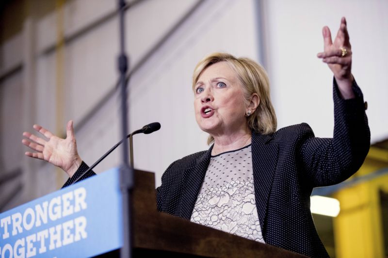 Hillary Clintonová. Hillary Clintonová.