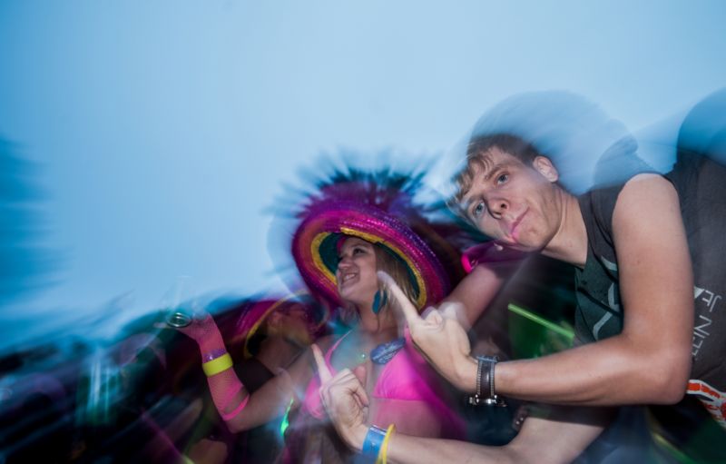 Na tanečním festivalu Mácháč našli policisté u čtyř desítek účastníků drogy (ilustrační foto).