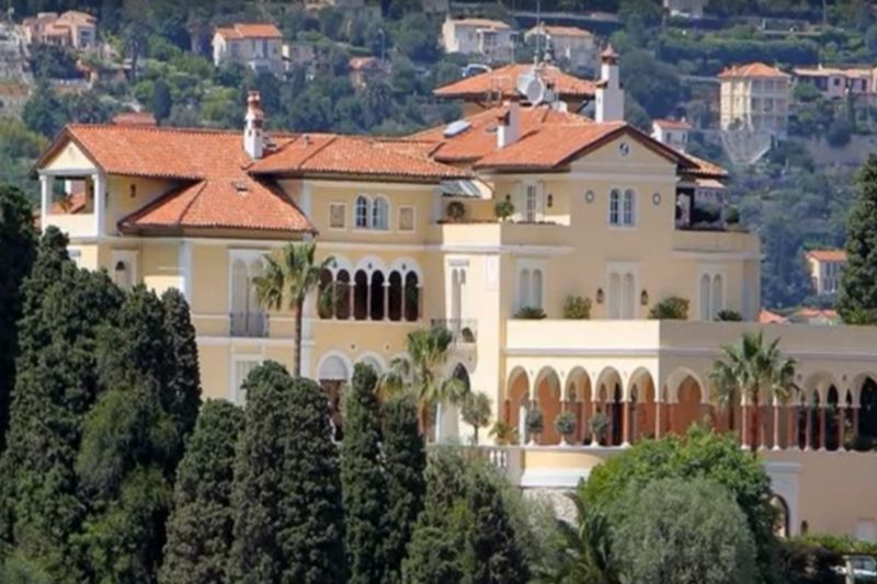Vila Cedry. Vila Cedry.