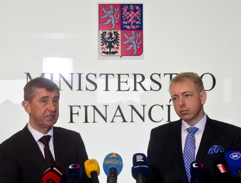 Ministr financí Andrej Babiš (vlevo) a ministr vnitra Milan Chovanec.