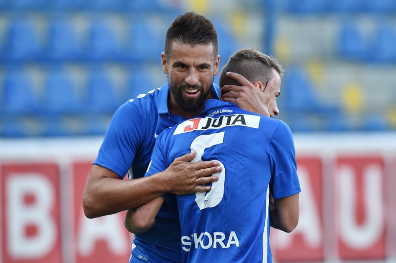 Útočník Milan Baroš si splnil jeden z cílů, s nimiž před sezonou přišel z Mladé Boleslavi do Liberce. Útočník Milan Baroš si splnil jeden z cílů, s nimiž před sezonou přišel z Mladé Boleslavi do Liberce.