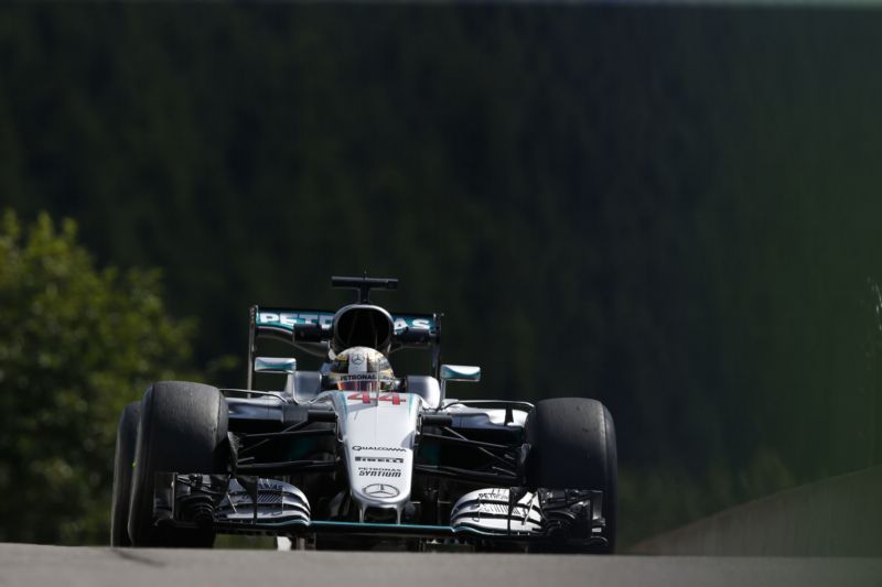 Britský pilot formule 1 Lewis Hamilton.