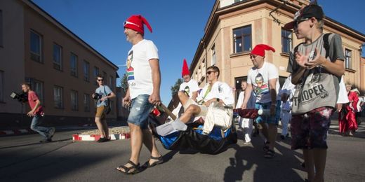 Český biker Jaroslav Kulhavý při oslavách v rodném Ústí nad Orlicí.
