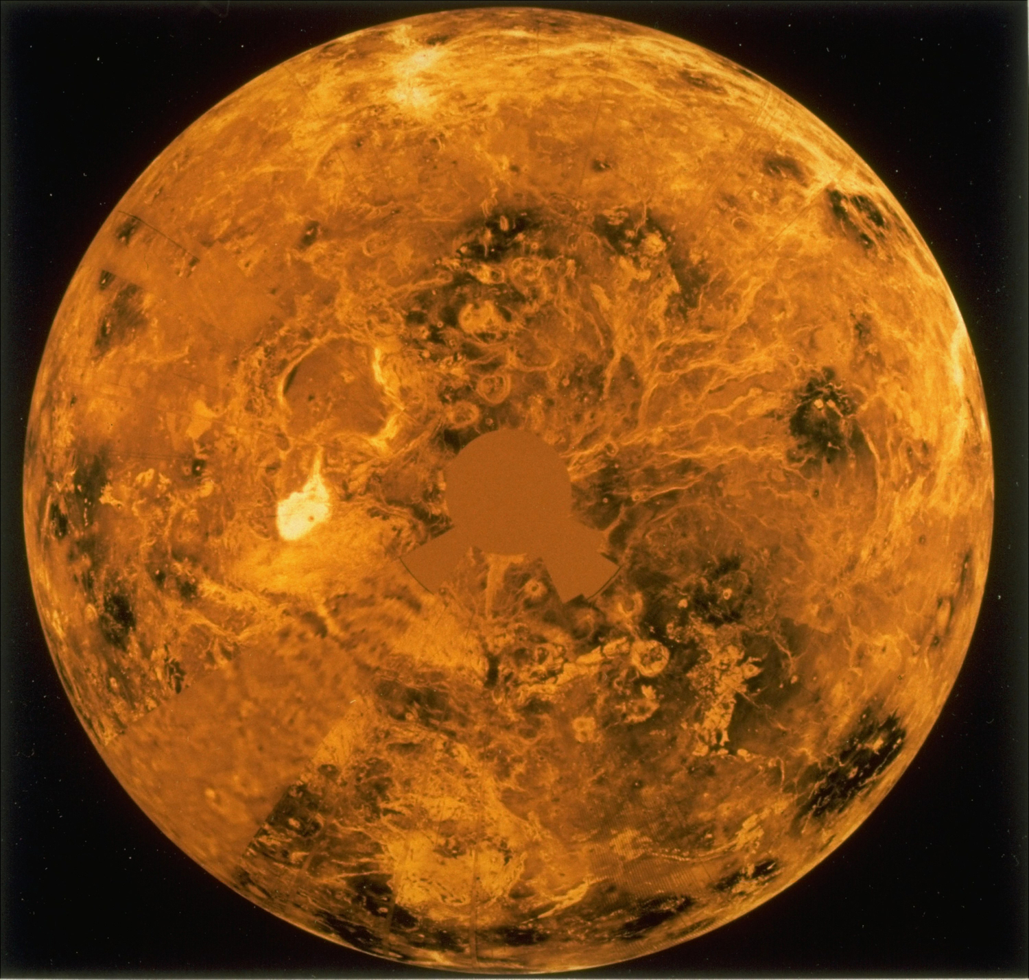Planeta Venuše mohla být ještě docela nedávno obyvatelná.
