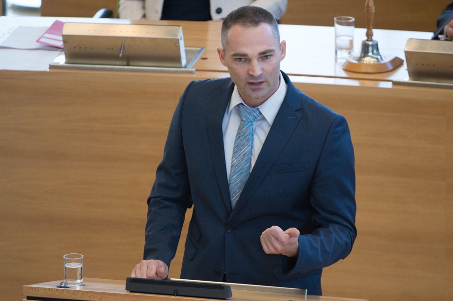 Poslanec Sebastian Wippel.