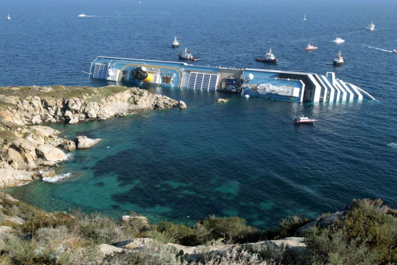 Costa Concordia se potopila u italských břehů v roce 2012. Costa Concordia se potopila u italských břehů v roce 2012.