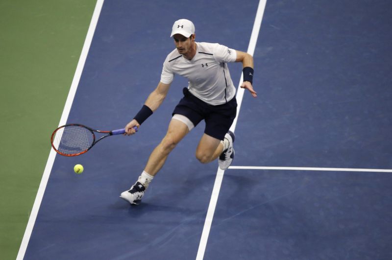 Britský tenista Andy Murray při svém zápase na závěrečném grandslamu sezony.