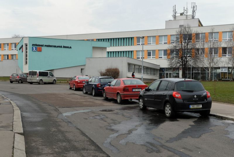 Pražské střední škola Na Třebešíně.