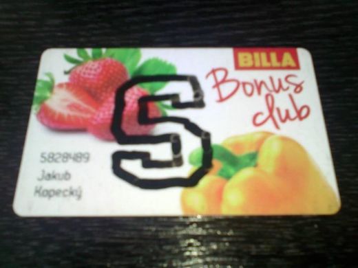 "Nová" slevová kartička do supermarketu Billa.