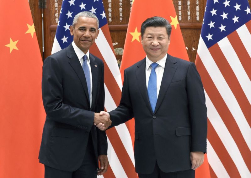 Americký prezident Barack Obama (vlevo) a jeho čínský protějšek Si Ťin-pching.