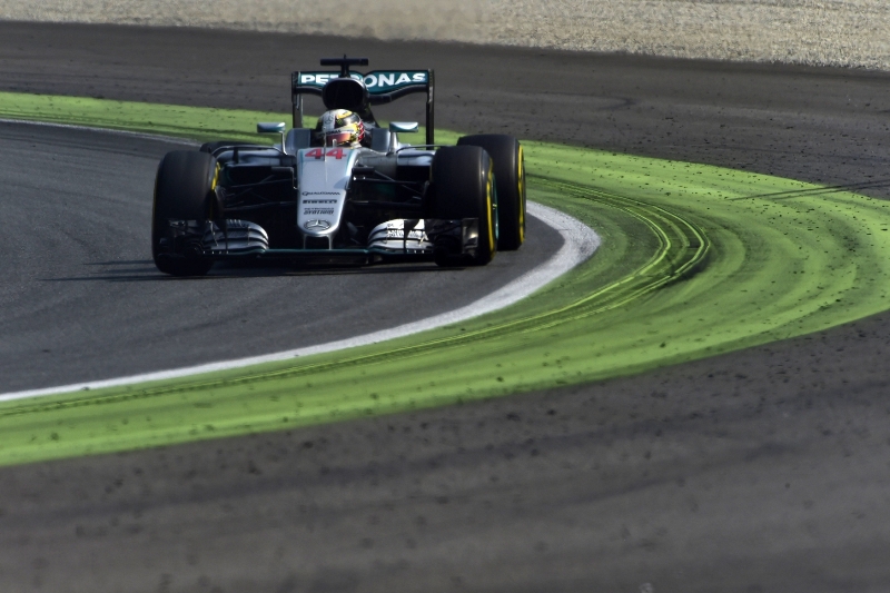 Britský pilot formule 1 Lewis Hamilton.