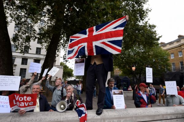 V Londýně a dalších městech se konaly demonstrace proti brexitu.