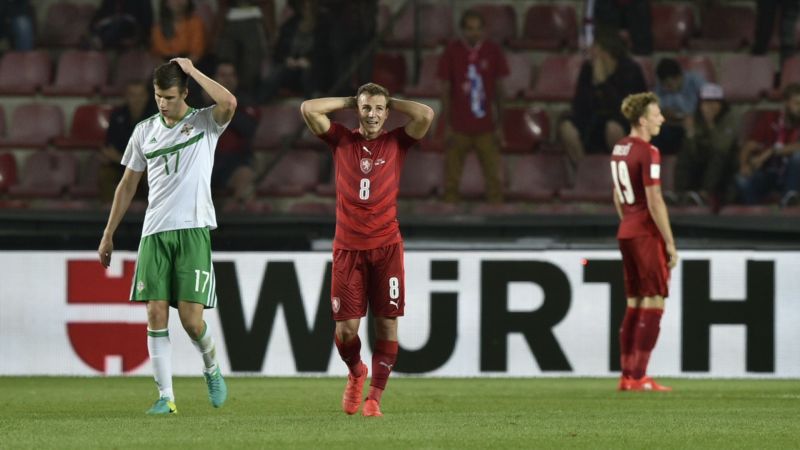 Vladimír Darida a Ladislav Krejčí po remíze 0:0 se Severním Irskem. 
