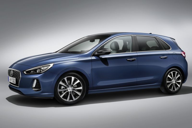 Elegantní a dynamické linie třetí generace vozu Hyundai i30.