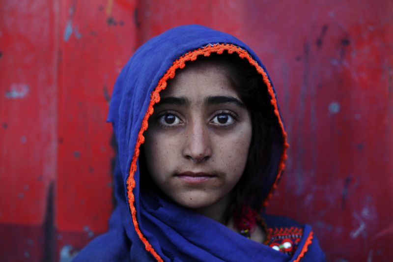 Afghánská dívka v uprchlickém táboře (ilustrační foto).
