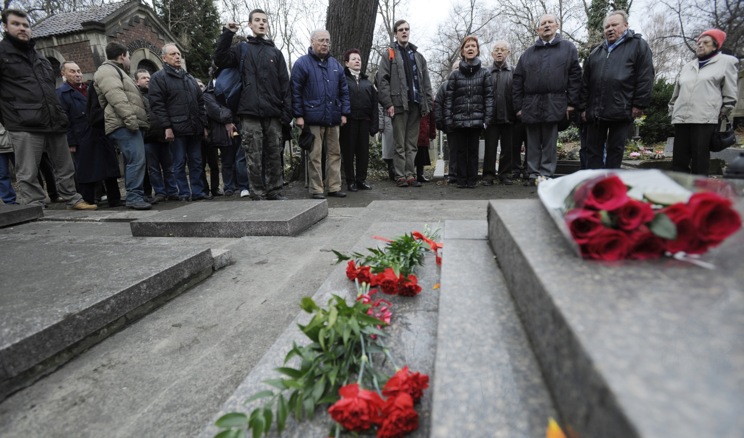 Hrob Klementa Gottwalda a představitelů strany.