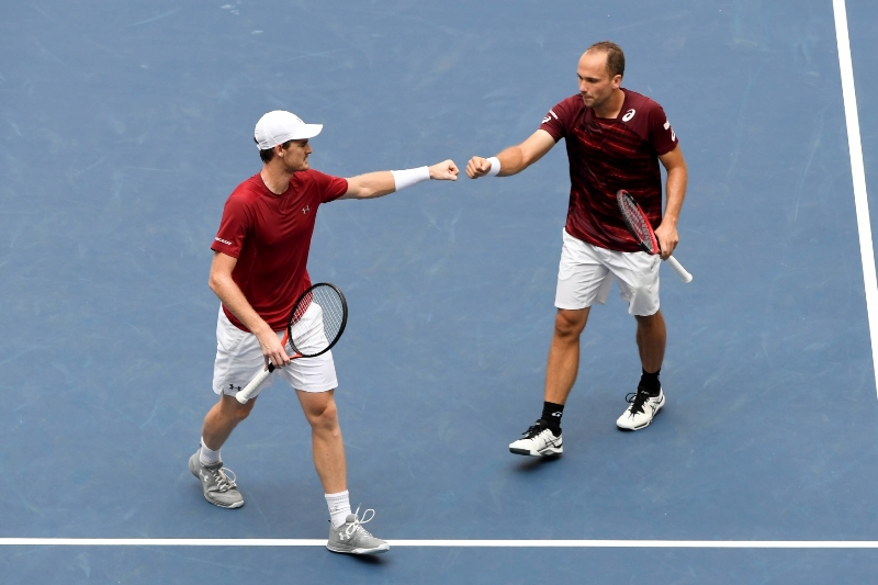 Brit Jamie Murray a Brazilec Bruno Soares.