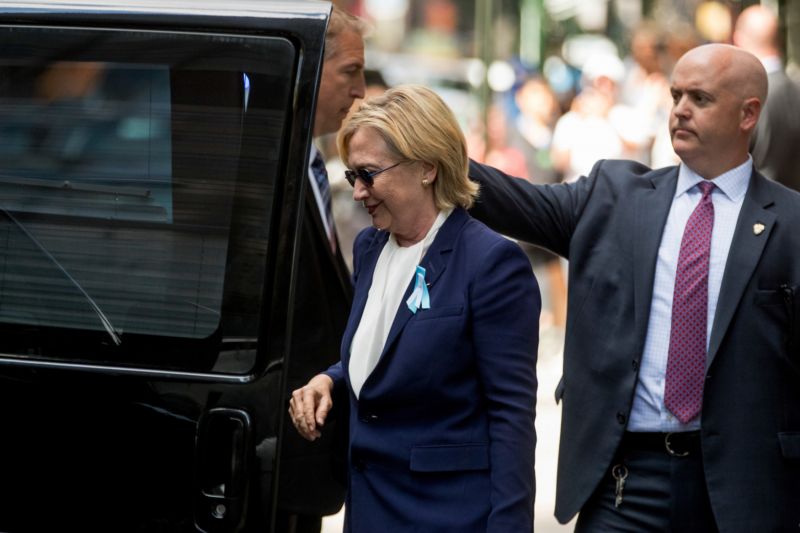 Hillary Clintonová onemocněla zápalem plic. 