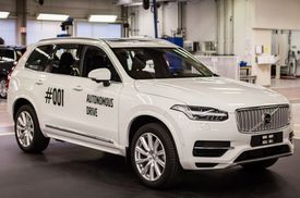 Pilotní projekt Drive Me, který bude probíhat v Göteborgu, jezdit budou "obyčejní" řidiči.