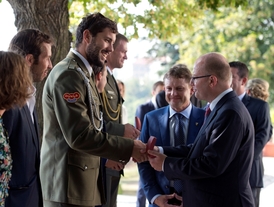 V Kramářově vile olympioniky přivítali premiér Sobotka či šéfové obou komor parlamentu.