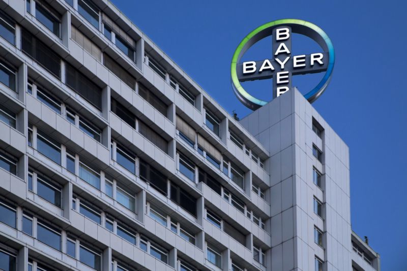 Německý chemický a farmaceutický koncern Bayer.  