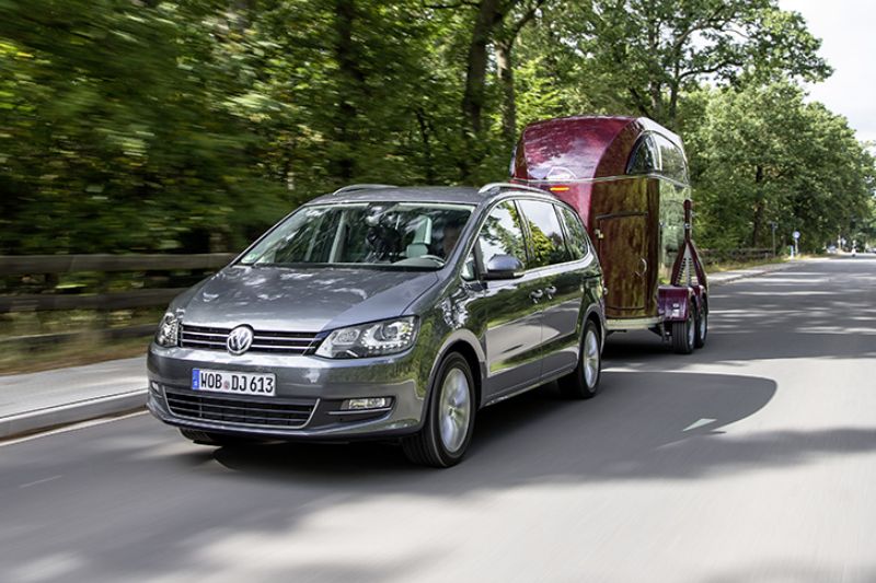 Dvoulitr TDI umožňuje i vozu s přívěsem dynamickou jízdu. 