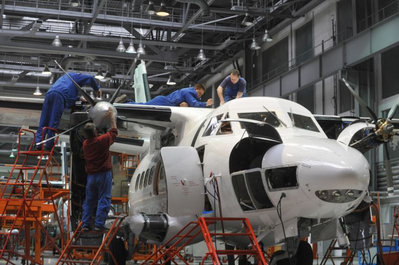 Montážní hala pro letouny L 410 v kunovické továrně Aircraft Industries.