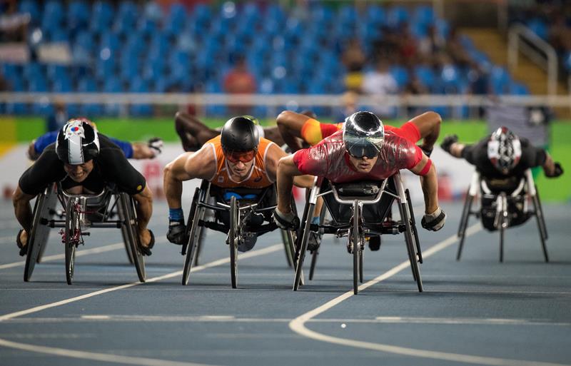 Dílna v paralympijské vesnici je sportovcům otevřena nonstop a zdarma. Dílna v paralympijské vesnici je sportovcům otevřena nonstop a zdarma.
