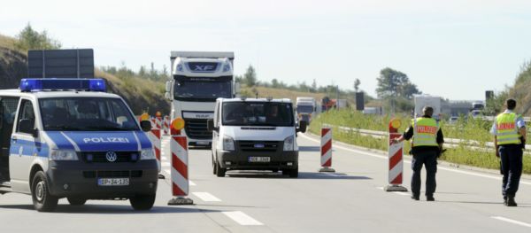 Nehoda  na německé dálnici A17 z Drážďan do Prahy.