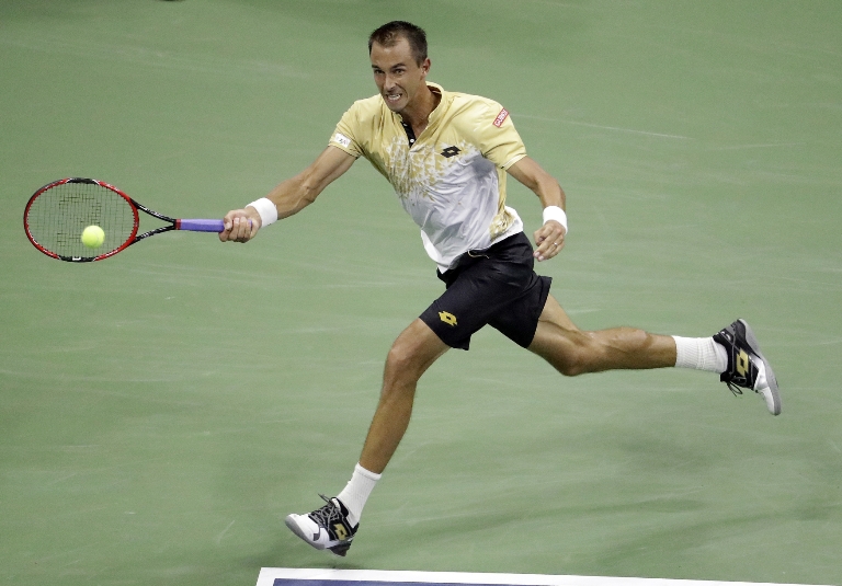 Tenista Lukáč Rosol postoupil v Petrohradu do druhého kola.
