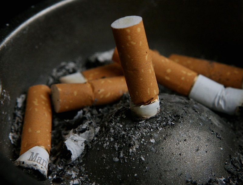 Cigarety škodí zdraví. 