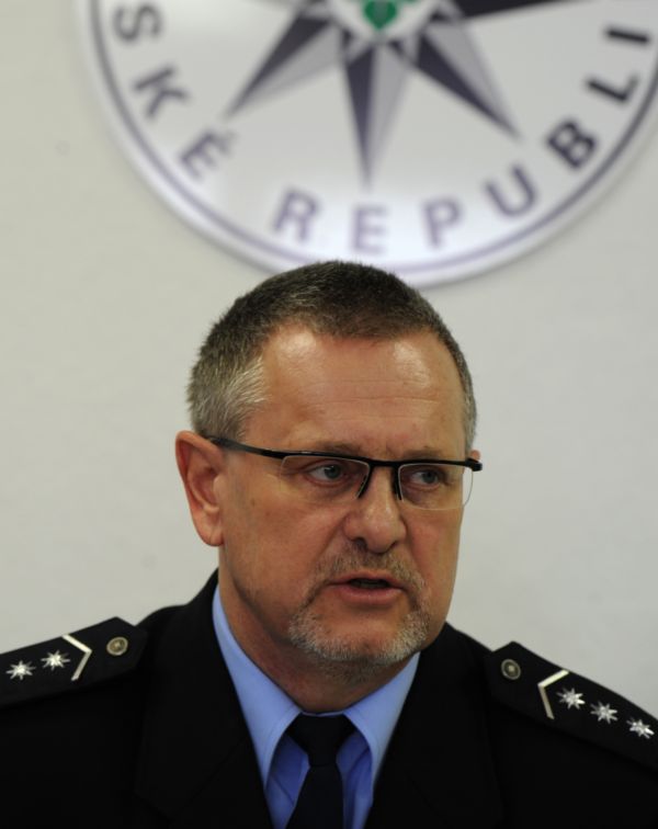 "Lhostejnost na silnicích je smutná," stěžoval si šéf ústecké policie a nadřízený zachránce Vladimír Danyluk.